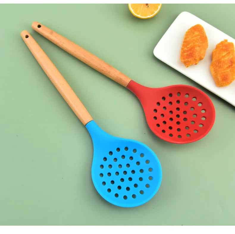 1Pcs Cooking Silicone Strainer Food Non-Stick Heat-Resistant Wooden Handle Colander Spoon Skimmer Strainer Cooking Kitchen Tools