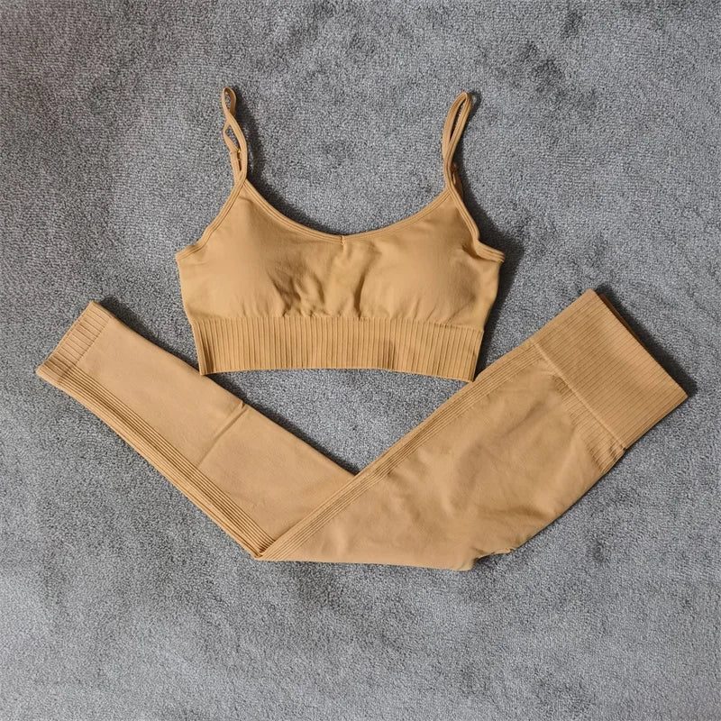 Seamless Women’s Fitness Yoga Set