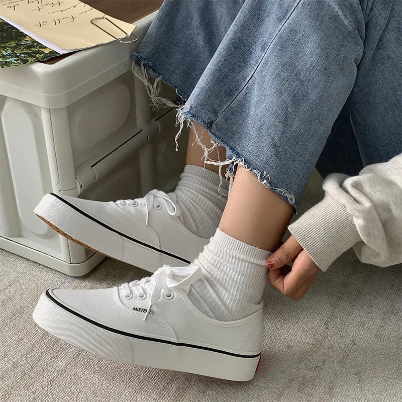 Casual Flats Canvas Sneakers Women Outdoor Solid Color Shallow Sports Shoes Tennis Female Streetwear Lace Up Vulcanize Shoes