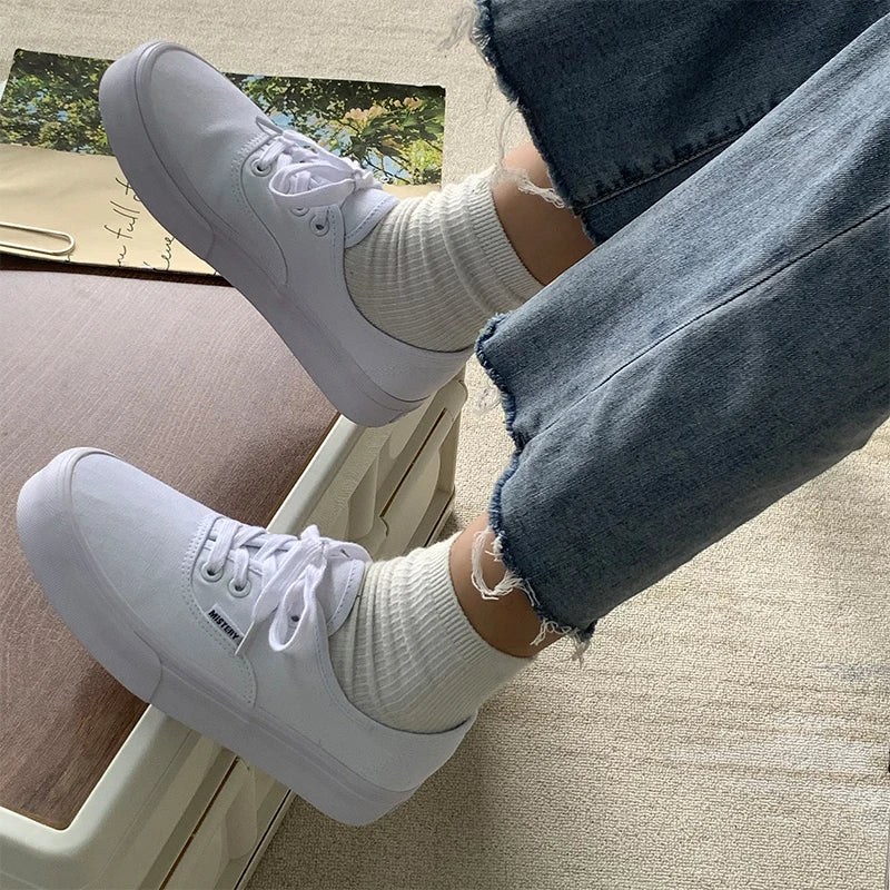 Casual Flats Canvas Sneakers Women Outdoor Solid Color Shallow Sports Shoes Tennis Female Streetwear Lace Up Vulcanize Shoes