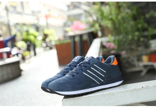 Sneakers Men Casual Shoes Light Suede 2023 New Classic Men Running shoes Outdoor Breathable Mesh Jogging Sport Shoes