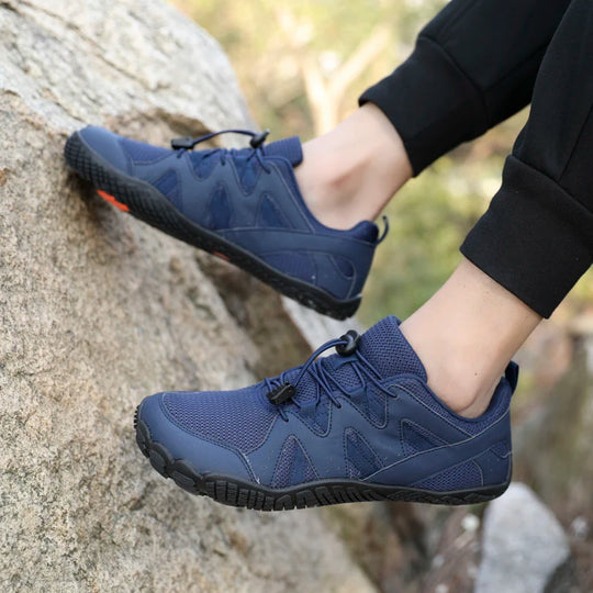 New men's and women's hiking shoes outdoor breathable soft soled hiking shoes bicycle shoes couple hiking shoes