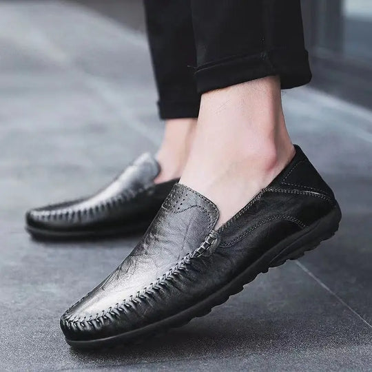 Comfort Men's Casual Loafers Summer Men Shallow Slip on Leather Shoes Soft Bottom Lightweight Driving Shoes for Men Peas Shoes