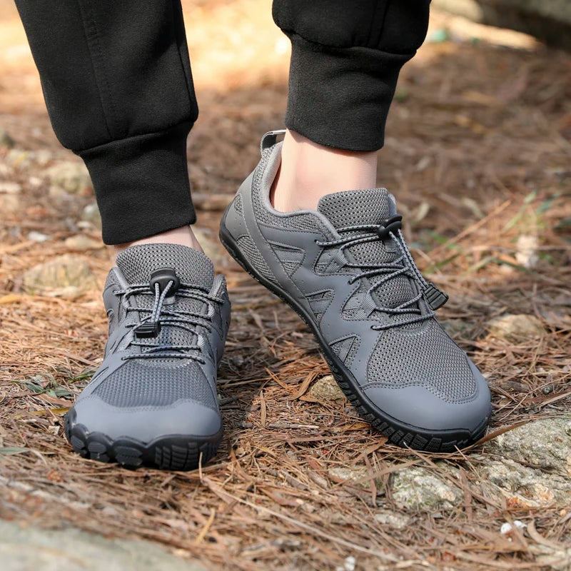 New men's and women's hiking shoes outdoor breathable soft soled hiking shoes bicycle shoes couple hiking shoes