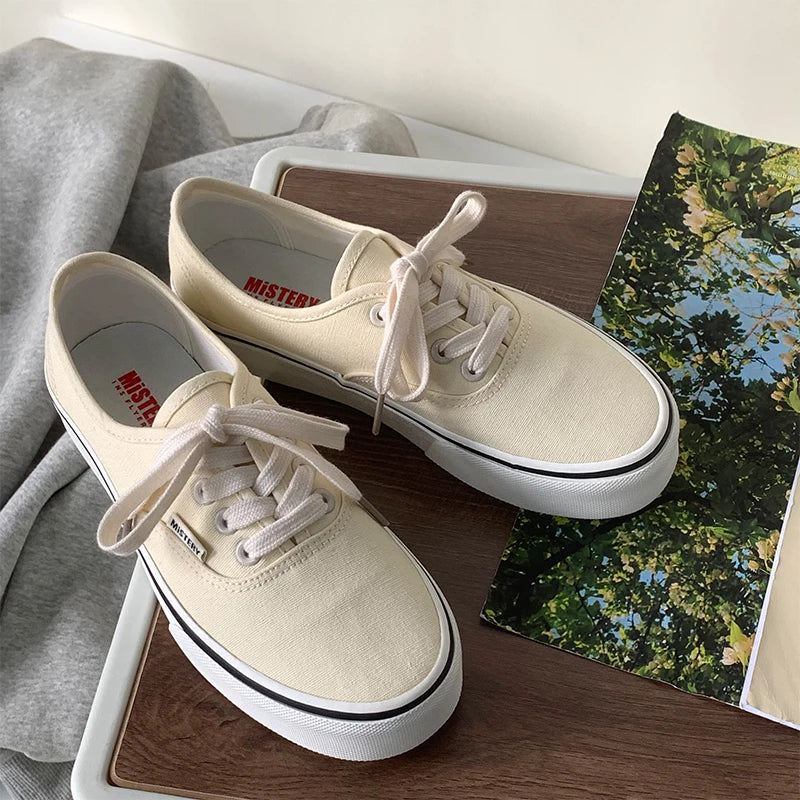 Casual Flats Canvas Sneakers Women Outdoor Solid Color Shallow Sports Shoes Tennis Female Streetwear Lace Up Vulcanize Shoes