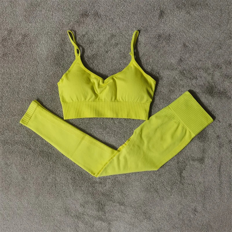Seamless Women’s Fitness Yoga Set