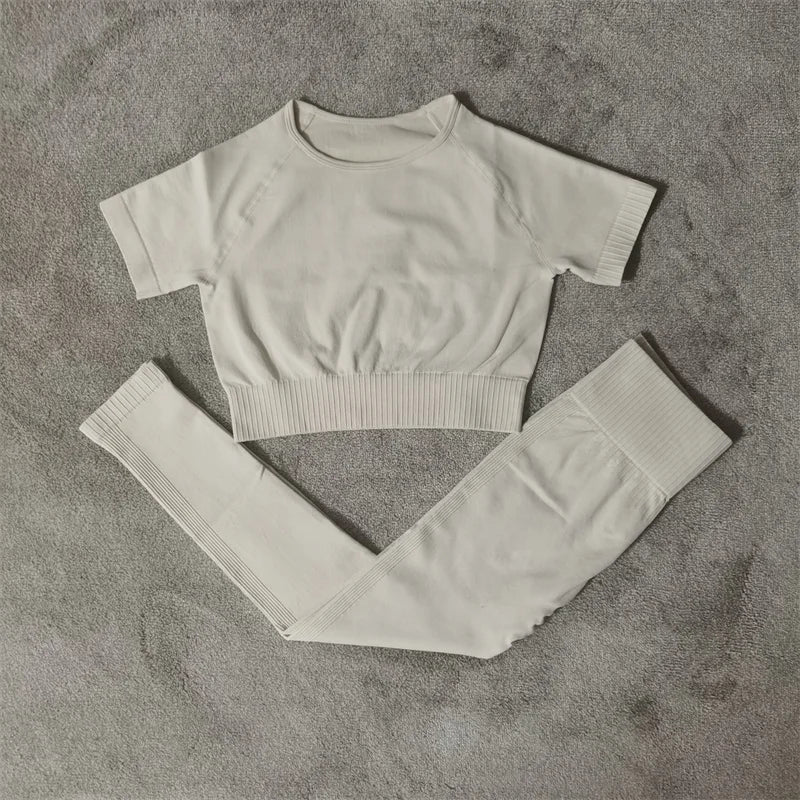 Seamless Women’s Fitness Yoga Set