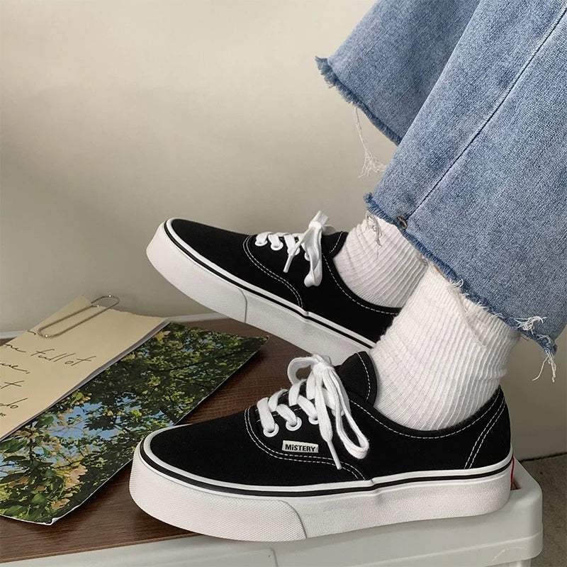 Casual Flats Canvas Sneakers Women Outdoor Solid Color Shallow Sports Shoes Tennis Female Streetwear Lace Up Vulcanize Shoes