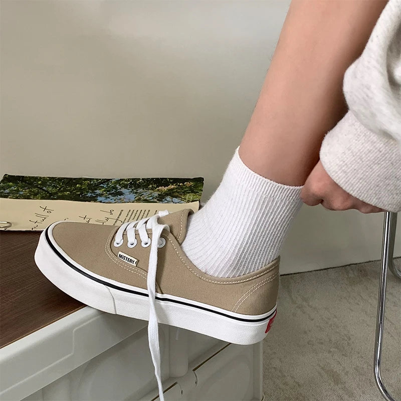 Casual Flats Canvas Sneakers Women Outdoor Solid Color Shallow Sports Shoes Tennis Female Streetwear Lace Up Vulcanize Shoes