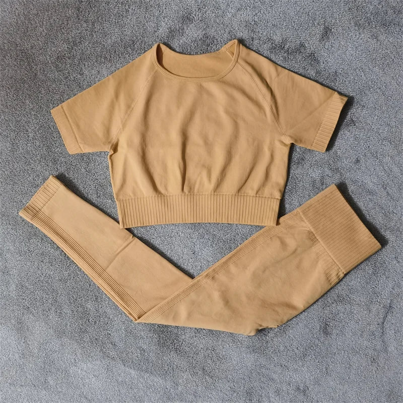 Seamless Women’s Fitness Yoga Set