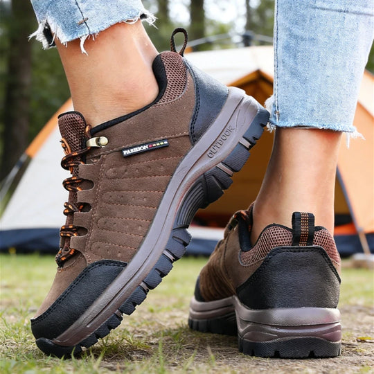 Suede Leather Women Hiking Shoes All-terrain Sneakers Breathable Wear-resistant Mesh Non-slip Hiking Shoes Outdoor Cycling Shoes