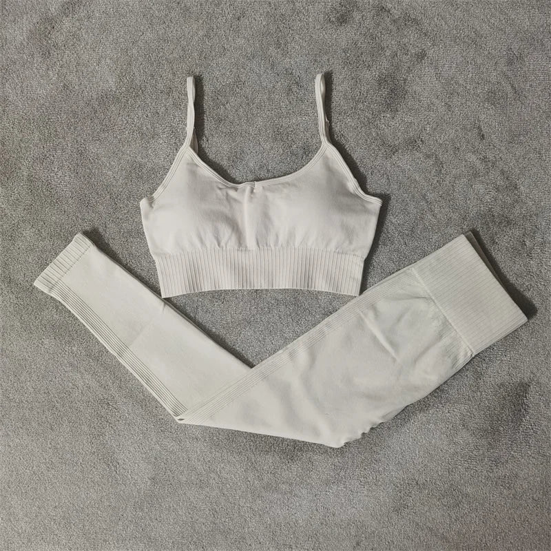 Seamless Women’s Fitness Yoga Set