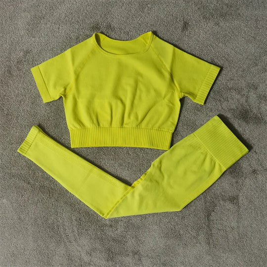 Seamless Women’s Fitness Yoga Set