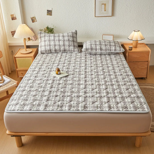 Super Comfort Mattress Cover- 100% Cotton Top Layer，Antibacterial & Anti-mites Mattress Protector with 4 Elastic Corner Straps