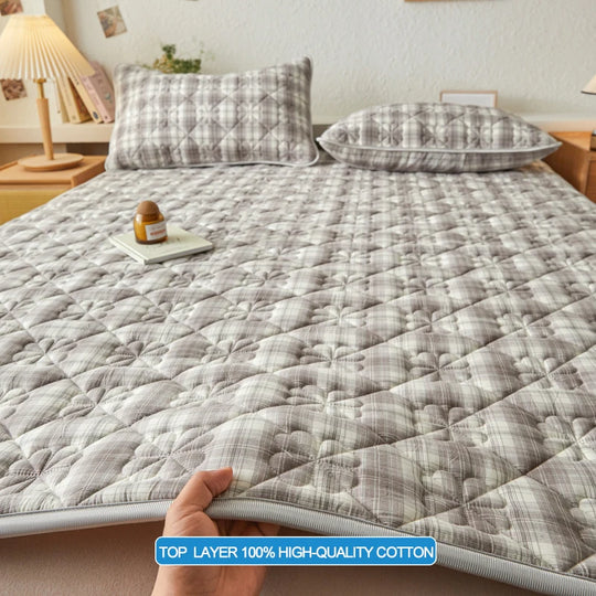 Super Comfort Mattress Cover- 100% Cotton Top Layer，Antibacterial & Anti-mites Mattress Protector with 4 Elastic Corner Straps