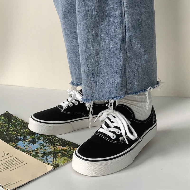 Casual Flats Canvas Sneakers Women Outdoor Solid Color Shallow Sports Shoes Tennis Female Streetwear Lace Up Vulcanize Shoes