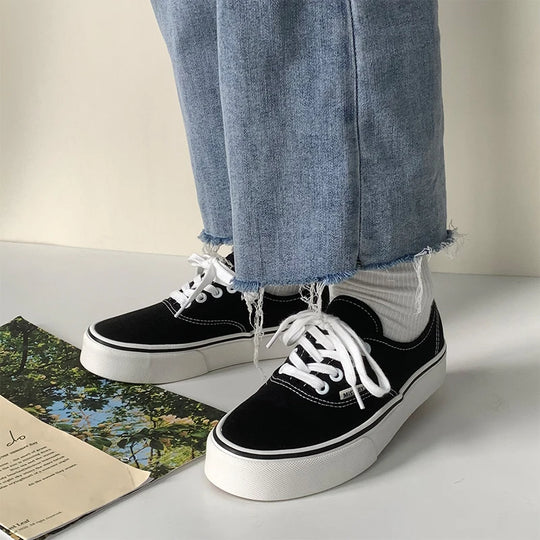 Casual Flats Canvas Sneakers Women Outdoor Solid Color Shallow Sports Shoes Tennis Female Streetwear Lace Up Vulcanize Shoes