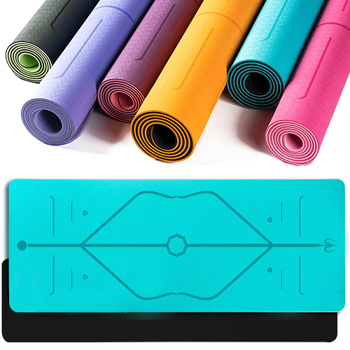 Yoga mat with alignment system