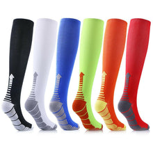 Load image into Gallery viewer, Sports compression socks for men and women  prevents leg swelling  and  is comfortable to wear all day long
