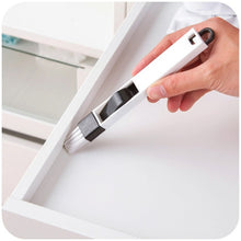 Load image into Gallery viewer, Microfiber Window Cleaning Brush
